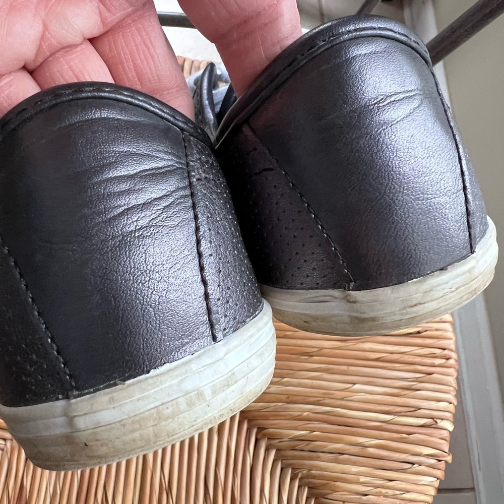 Lacoste Black and White Athletic Shoes - Picture 8 of 9